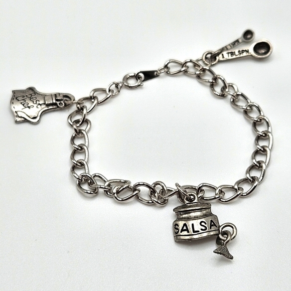 VINTAGE Silver Tone Best Chef Cooking Baking Charm Bracelet Baker - Picture 1 of 7